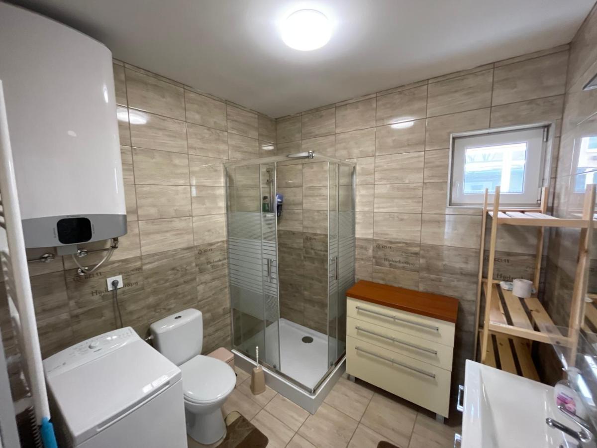 Sorrento Deluxe Apartment - Jacuzzi Siófok Zewnętrze zdjęcie
