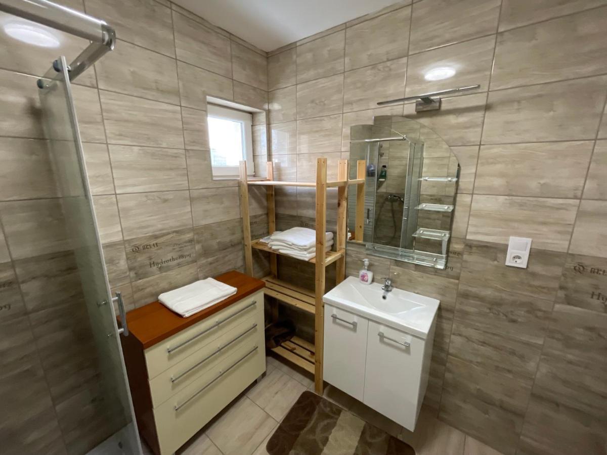 Sorrento Deluxe Apartment - Jacuzzi Siófok Zewnętrze zdjęcie